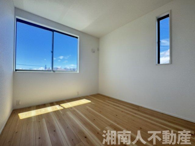 鎌倉市腰越３丁目３１－５新築戸建の洋室|広々とした洋室です