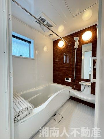 鎌倉市腰越３丁目３１－５新築戸建の浴室|落ち着いた空間のお風呂です