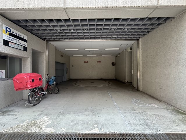 水道橋ビルの駐車場
