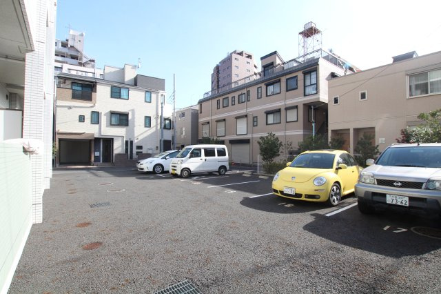【駐車場】