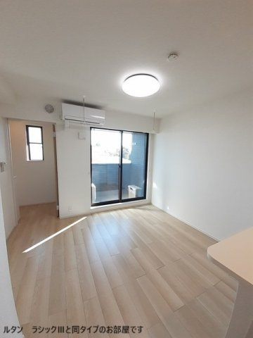 大野城市仲畑１丁目のアパートの居間・リビング