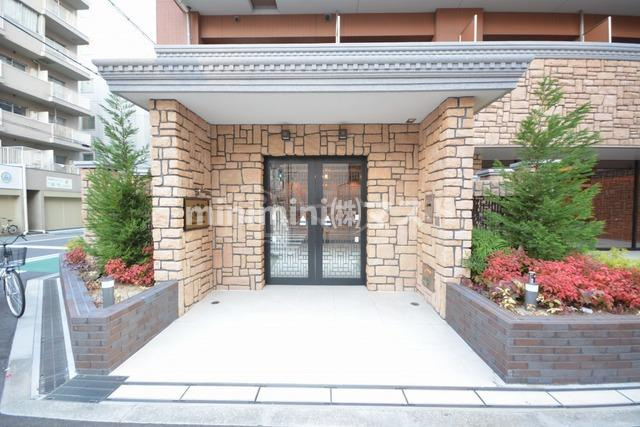 グランカーサ難波元町のエントランス