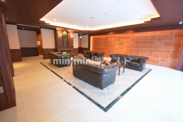 グランカーサ難波元町のロビー