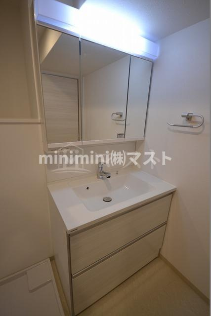 グランカーサ難波元町の洗面所