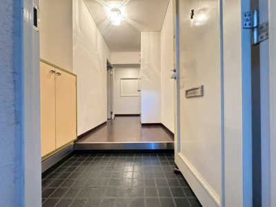 【玄関】 | サンロイヤル池田駅前