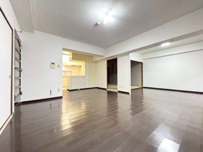 【居間・リビング】 | サンロイヤル池田駅前