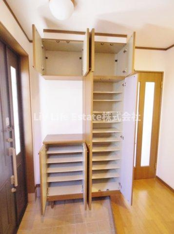 狭山４丁目貸家の収納