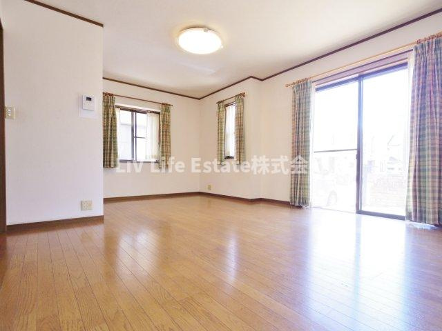 狭山４丁目貸家の居間・リビング