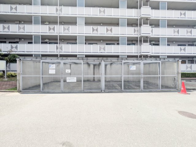 トーカンマンション新三田C棟のその他|敷地内にゴミ捨て場がございます