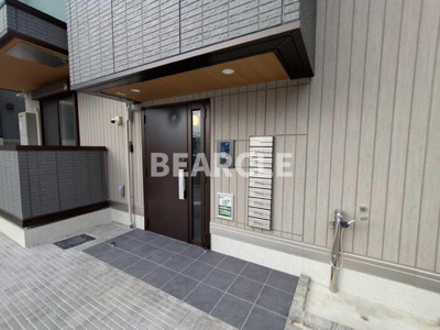 【エントランス】 | GRAMM六地蔵C棟