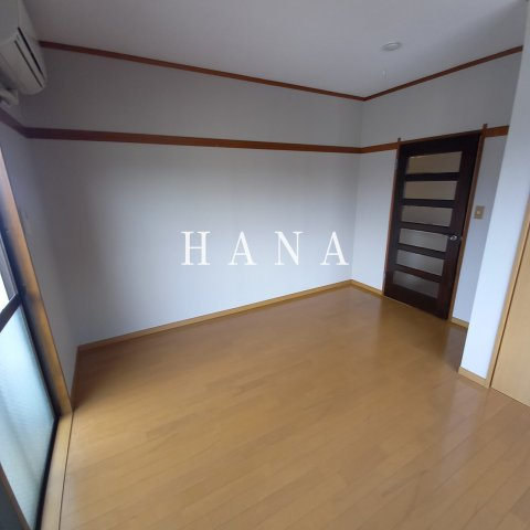 ひろ野レジデンスの居間・リビング