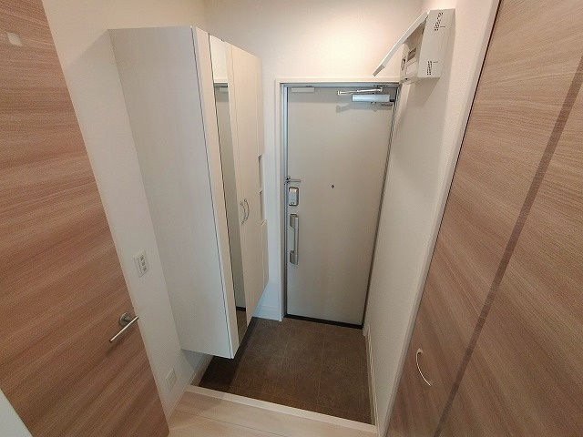 神戸市兵庫区七宮町１丁目のアパートの玄関|シューズボックス付き