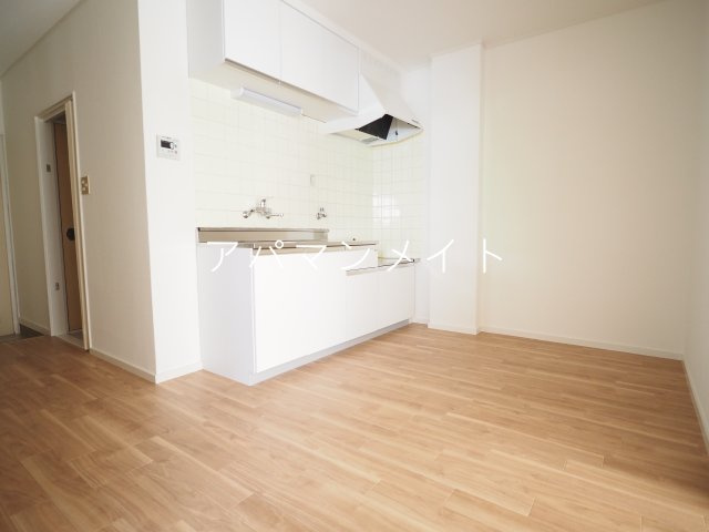 【居間・リビング】 | コートヒルズ | 戸塚周辺ならアパマンメイトへＬｅｔｓ Ｇｏ ！