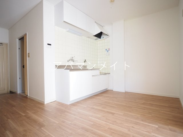 【居間・リビング】 | コートヒルズ | 戸塚周辺ならアパマンメイトへＬｅｔｓ Ｇｏ ！