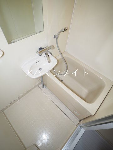 【浴室】 | コートヒルズ | コンパクトで使いやすいお風呂です