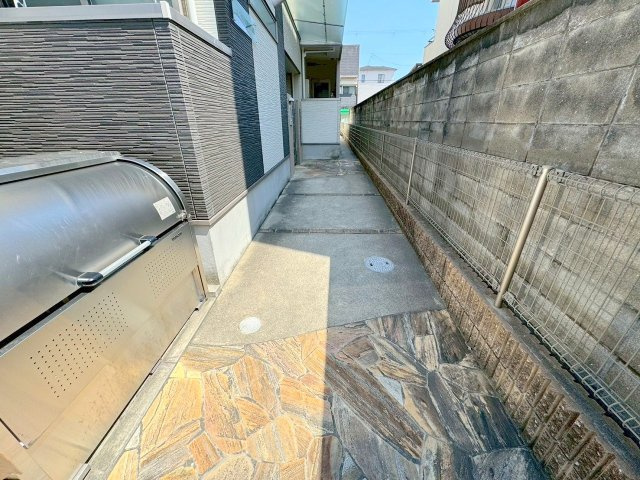 フジパレス豊里Ⅴ番館のエントランス