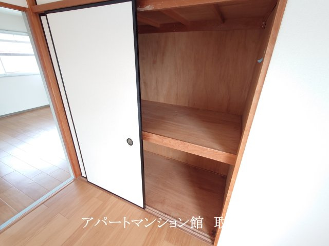 プラドールの収納