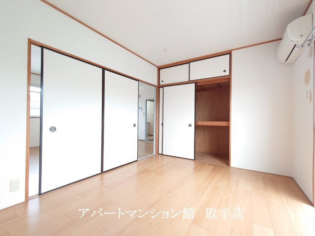 プラドールの居間・リビング