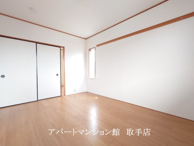 プラドールの洋室