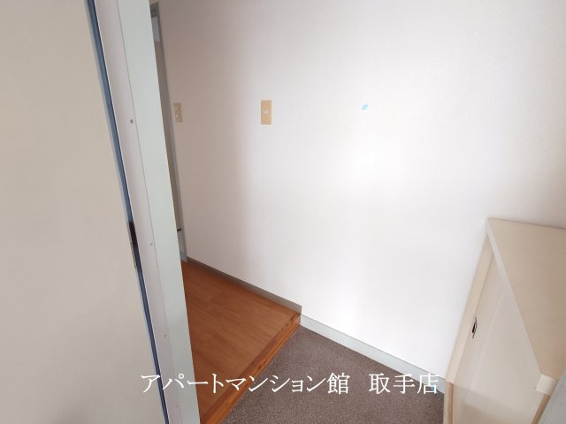 プラドールの玄関
