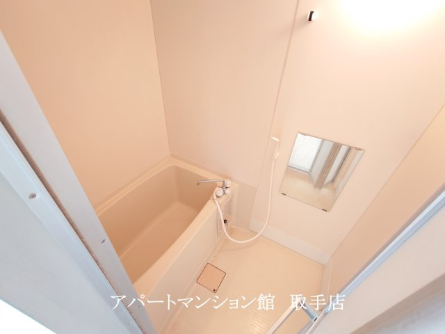 プラドールの浴室