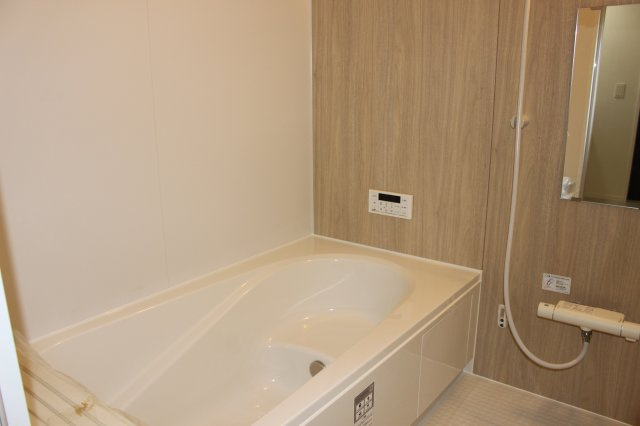 小倉南区下曽根4丁目4期の浴室