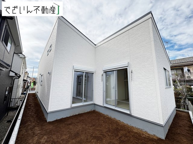 【外観】 | Livele Garden.S久喜市栗橋東　【平屋】新築住宅 | ≪3号棟≫長い年月を経ても飽きのこない外観デザインです。
現地(2025年11月撮影)