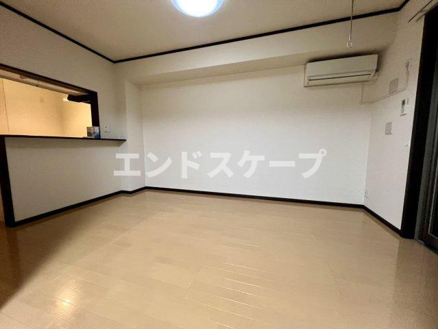エスポワール三山A棟の居間・リビング|高崎、前橋エリアのお部屋探しはエンドスケープまで！お客様の理想お聞かせ下さい♪