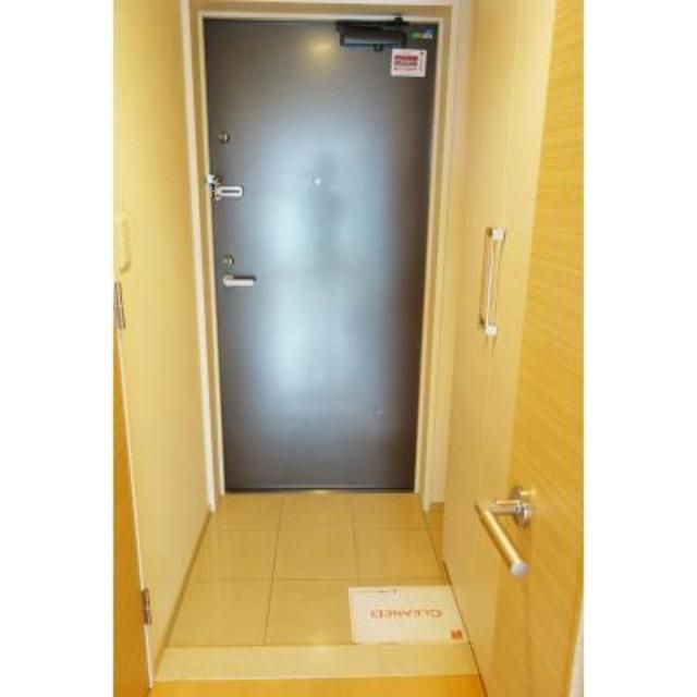 パークアクシス八丁堀の玄関