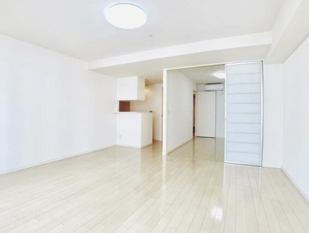 Brillia ist 東雲キャナルコートの居間・リビング