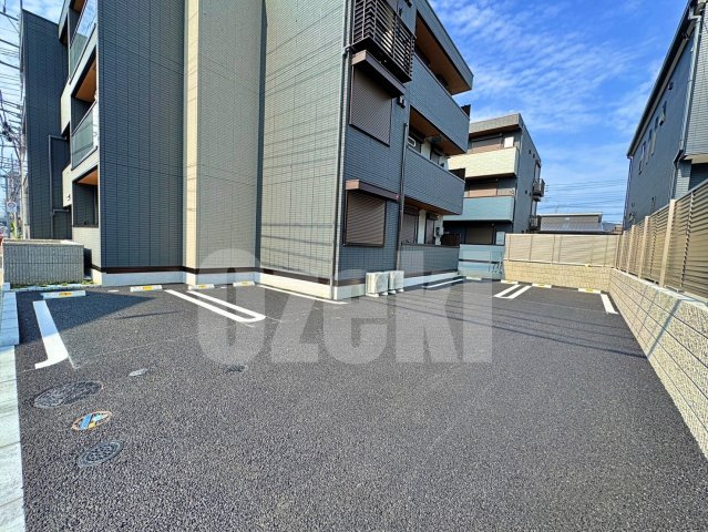 Dアヴァンス千間台東　A棟の駐車場|弊社ホームページに写真がたくさんあります♪