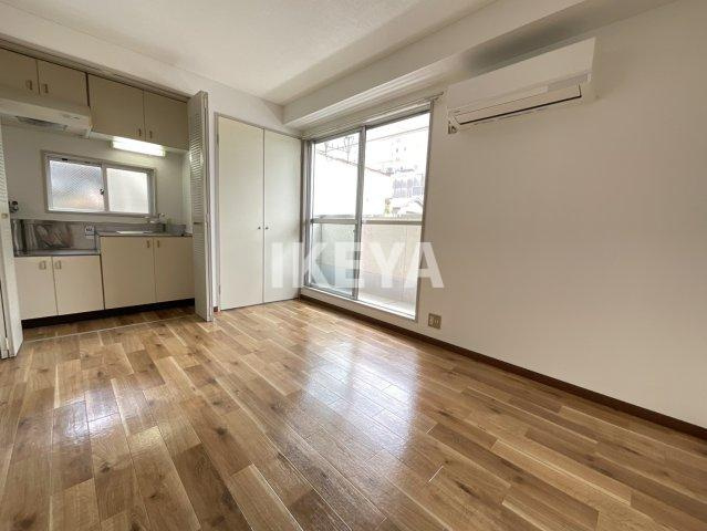 ハイツジェイ・ワイの居間・リビング