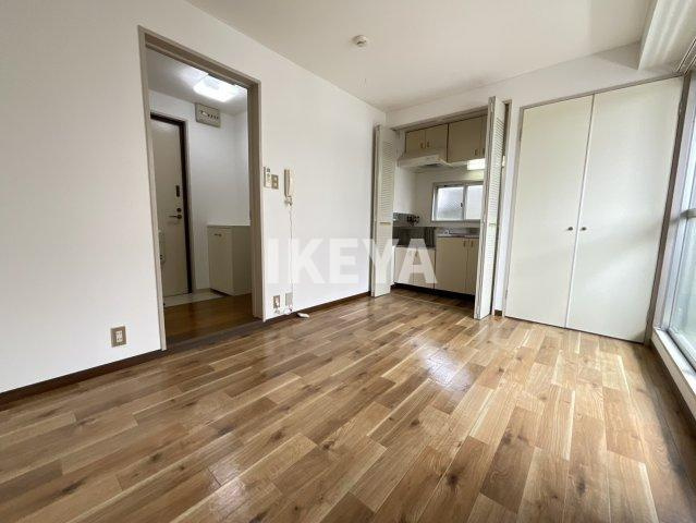 ハイツジェイ・ワイの居間・リビング