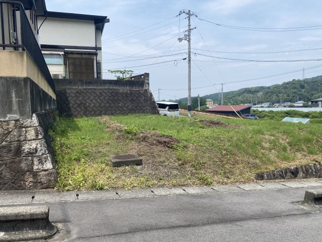 西条市下島山甲220-122の外観