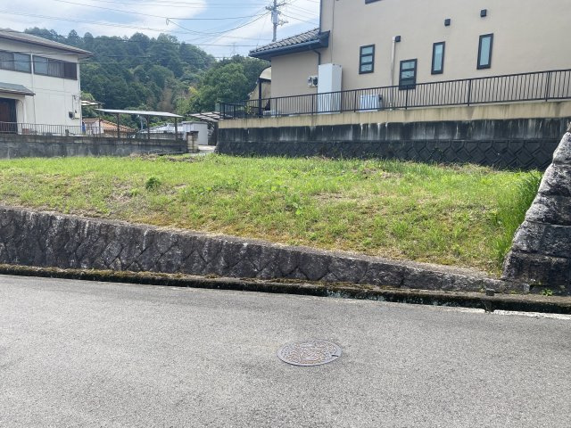 西条市下島山甲220-122の外観