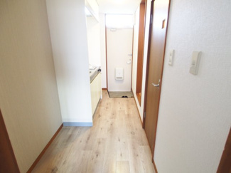 【内装】 | 明るい室内です