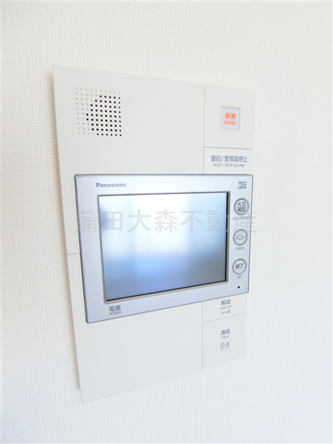 クレストコート池上の設備|TVモニター付オートロック　インターホン