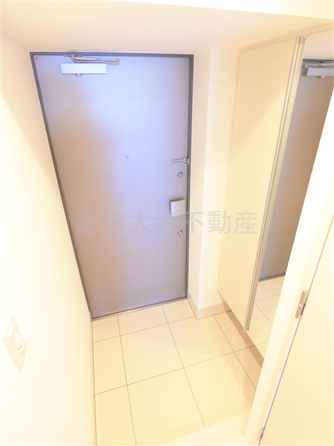 クレストコート池上の玄関