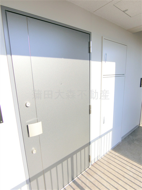 クレストコート池上の玄関