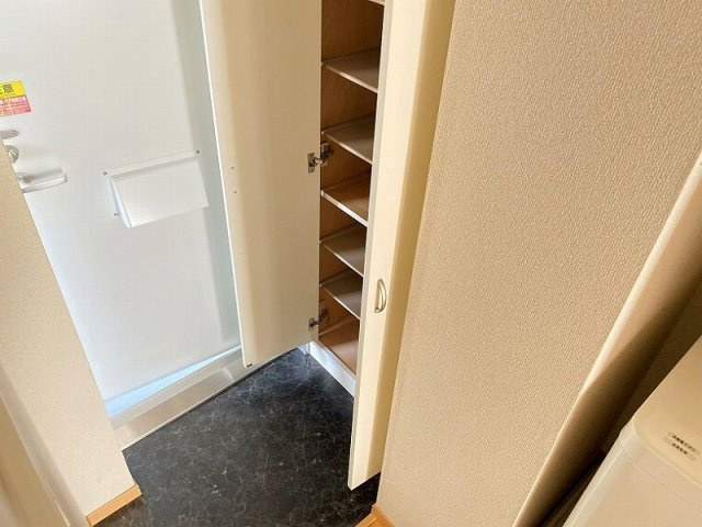 さいたま市南区鹿手袋２丁目の賃貸マンションの玄関|ゆったりとした玄関です