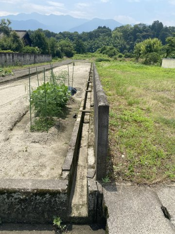 西条市下島山甲2489-1の外観