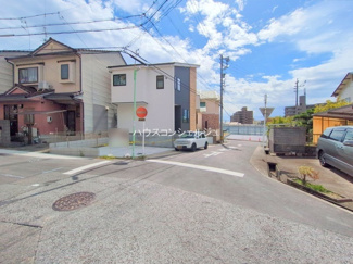 【前面道路含む現地写真】