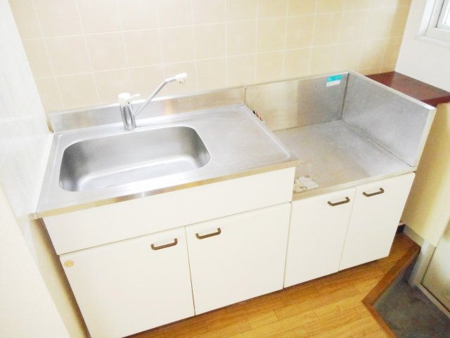 シャルムⅡのキッチン|別号室の参考写真です。