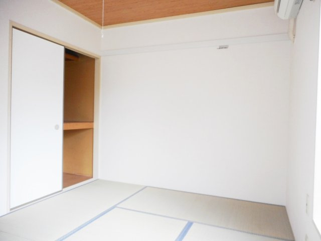 シャルムⅡの寝室|別号室の参考写真です。