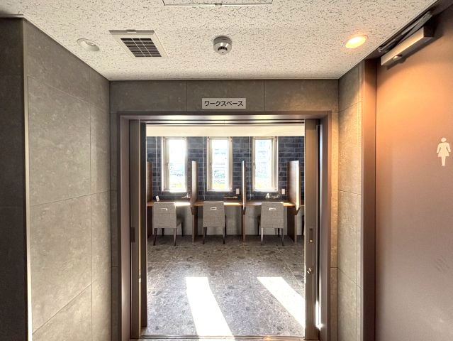 ウィザースレジデンス盛岡サザンテラスのその他共用部分|テレワークや勉強スペースとしても使えます。Wi-Fi、エアコン完備。