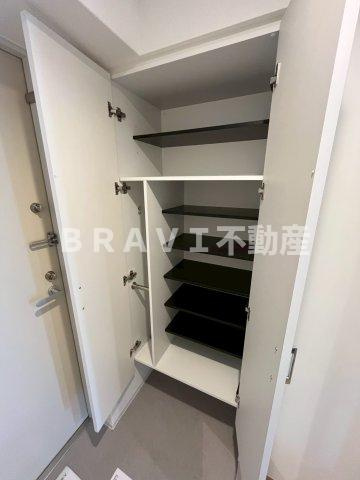 セレニテフラン本町　BRAVI不動産の収納|【セレニテフラン本町】シューズボックスです