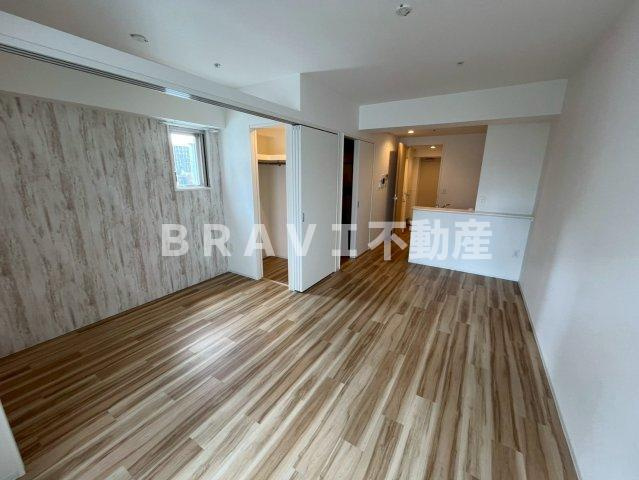 セレニテフラン本町　BRAVI不動産の居間・リビング|【セレニテフラン本町】おしゃれなリビングです