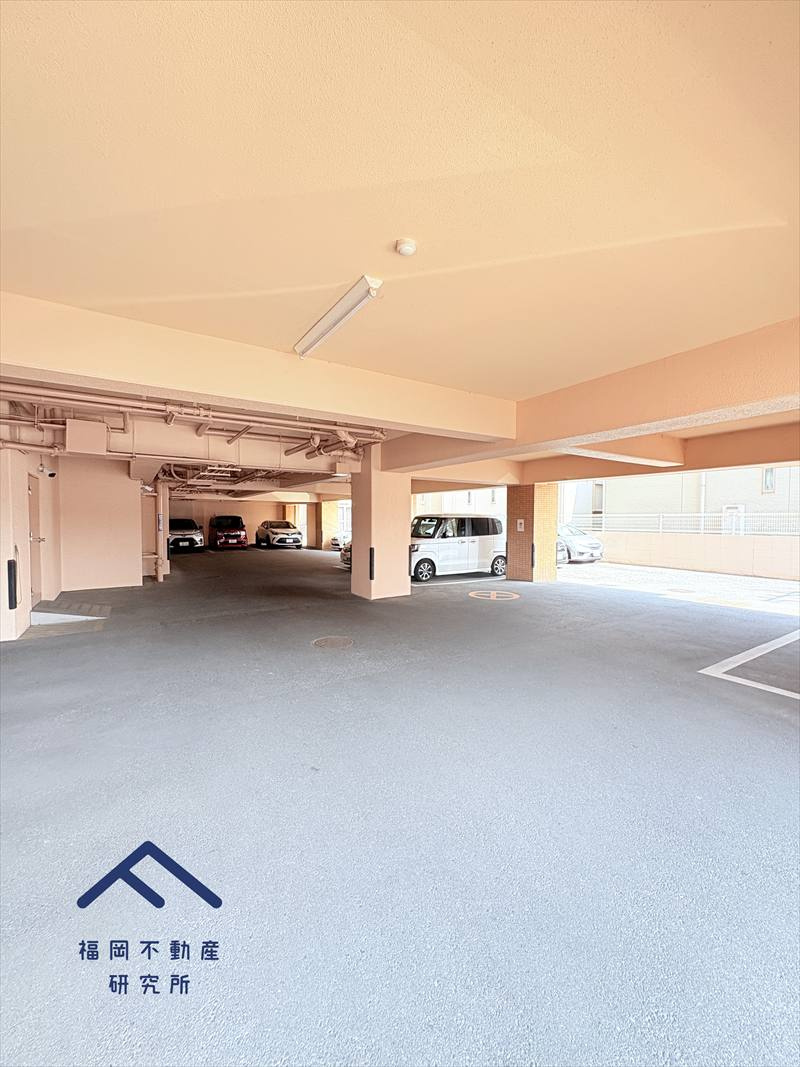ダイアパレス二日市の駐車場