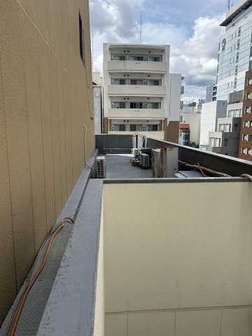 中和南久宝寺ビルのバルコニー|6F