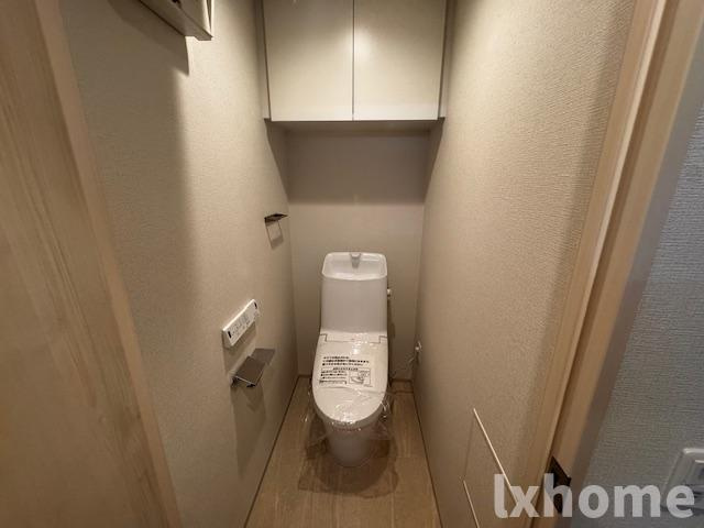 ストーリアイバラキのトイレ|落ち着いた色調のトイレです